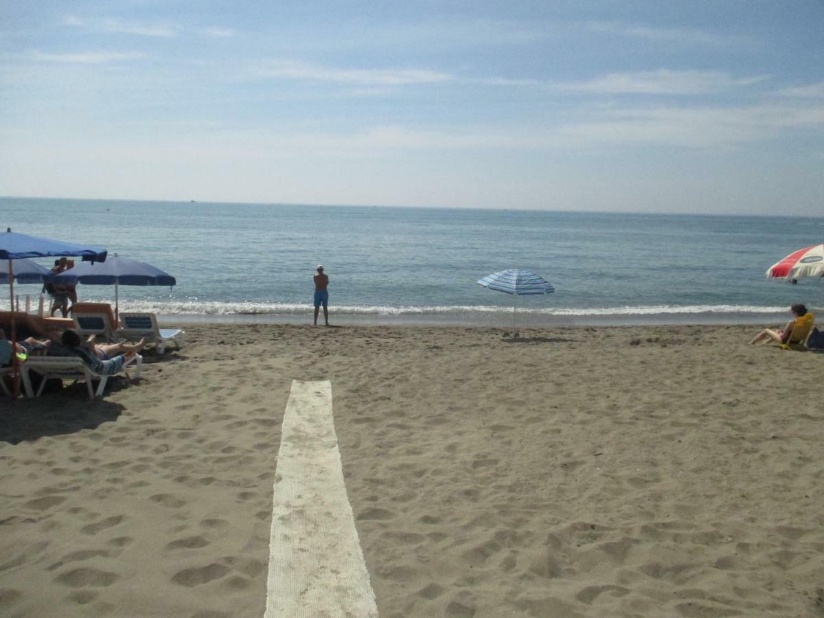 Beachfront Apartment Diana 2 Беналмадена Екстериор снимка